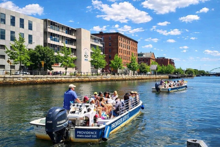 Stadtrundfahrten auf dem Meer : Historische Bootstouren durch Providence