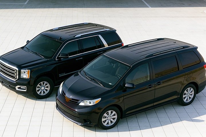 Privétransfer van New York City naar luchthaven (JFK/LGA/EWR)