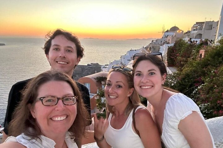 Visite privée d'une demi-journée à Santorin : Oia, Imerovigli et Red Beach