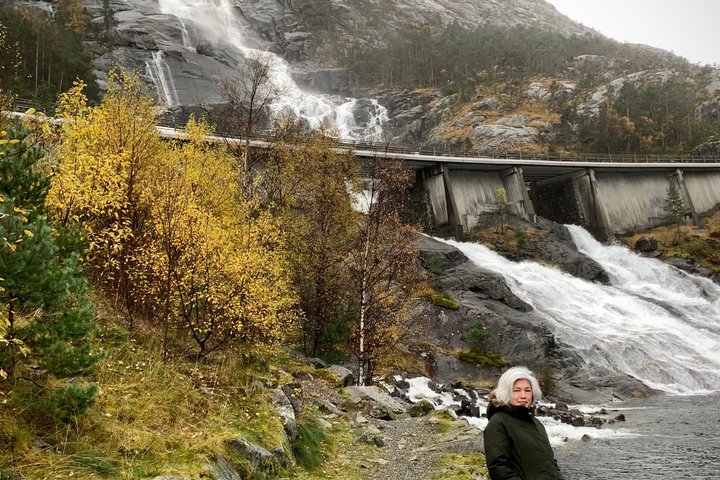 Langfoss og Stordalsvatnet fra Haugesund, liten gruppe tur