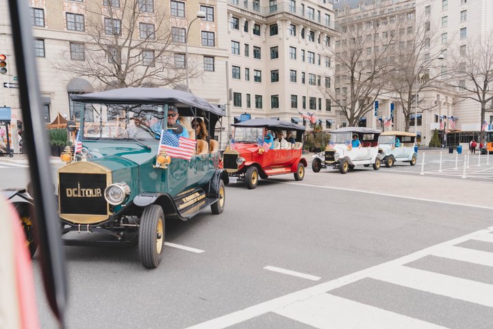 Tour privado a la luz de la luna por Washington D.C. en coche vintage de lujo