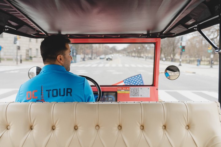 Tour privado a la luz de la luna por Washington D.C. en coche vintage de lujo