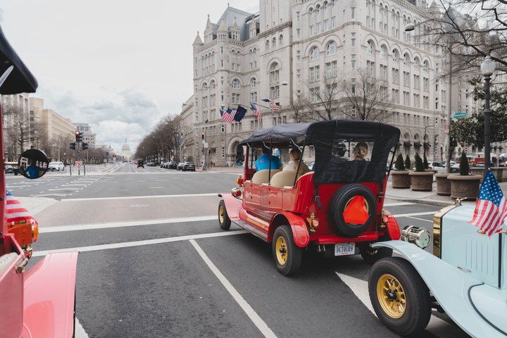 Tour privado a la luz de la luna por Washington D.C. en coche vintage de lujo