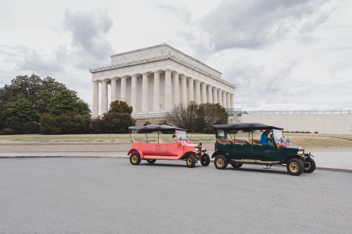 Tour privado a la luz de la luna por Washington D.C. en coche vintage de lujo