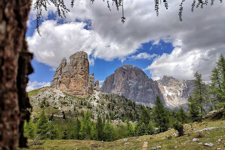 Passeio guiado privado a pé nas Dolomitas de Cortina