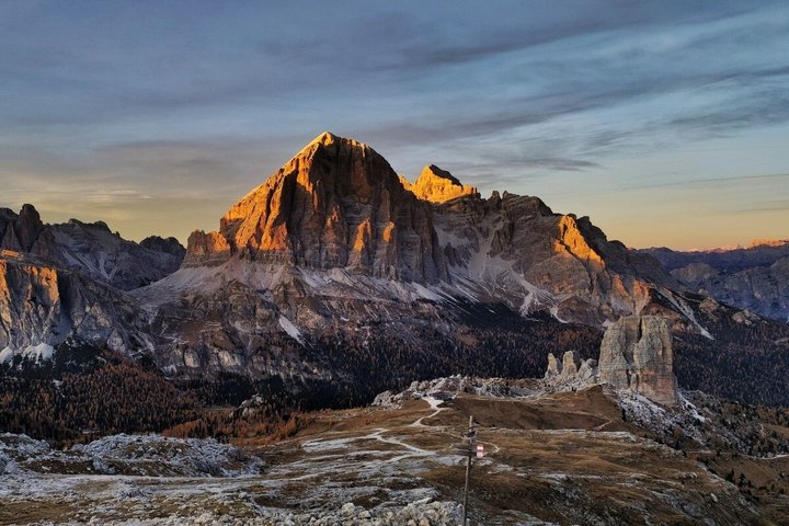 Passeio guiado privado a pé nas Dolomitas de Cortina