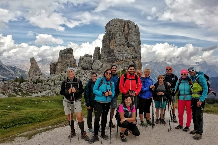 Passeio guiado privado a pé nas Dolomitas de Cortina