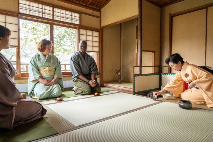 Cérémonie de dégustation et de thé Uji Matcha avec l'ancien Geiko + Uji Walk