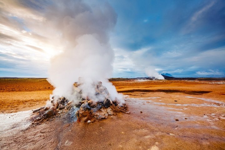 Excursão em Akureyri Lake Myvatn Godafoss and Lava Fields