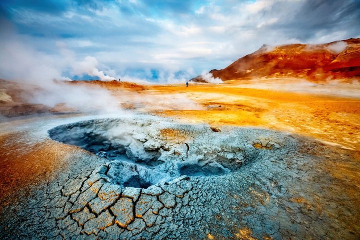 Excursão em Akureyri Lake Myvatn Godafoss and Lava Fields