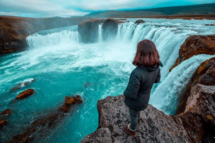 Excursão em Akureyri Lake Myvatn Godafoss and Lava Fields