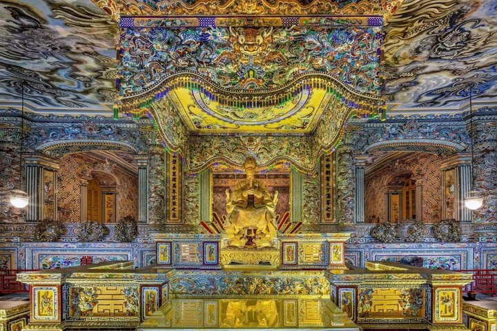 Tour della città di Hue con autista privato Itinerario flessibile e personalizzato