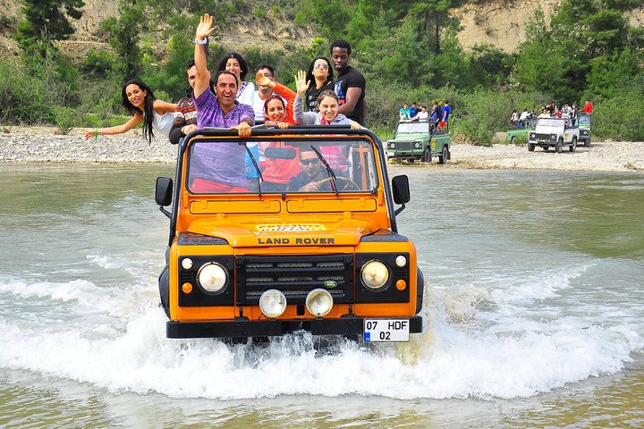 Marmaris Jeep Safari Tour mit Wasserfall und Wasserschlachten