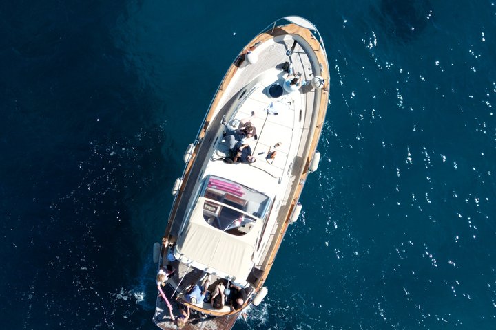 Positano & Amalfikusten Dagstur med båt i liten grupp från Sorrento