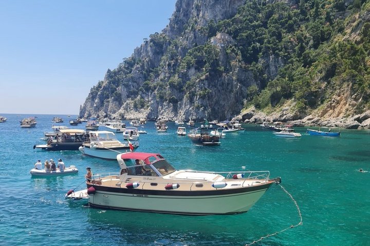 Positano & Amalfikusten Dagstur med båt i liten grupp från Sorrento