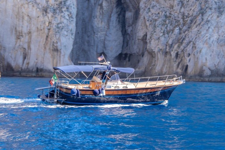 Positano & Amalfikusten Dagstur med båt i liten grupp från Sorrento