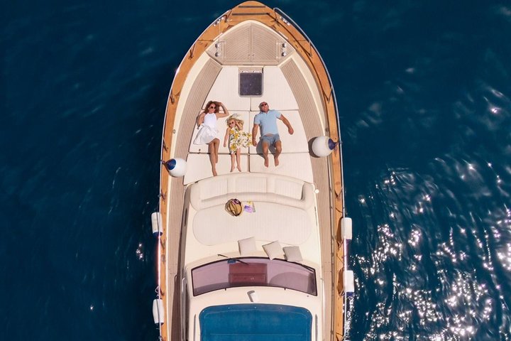 Positano & Amalfikusten Dagstur med båt i liten grupp från Sorrento