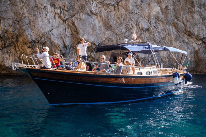 Positano & Amalfikusten Dagstur med båt i liten grupp från Sorrento