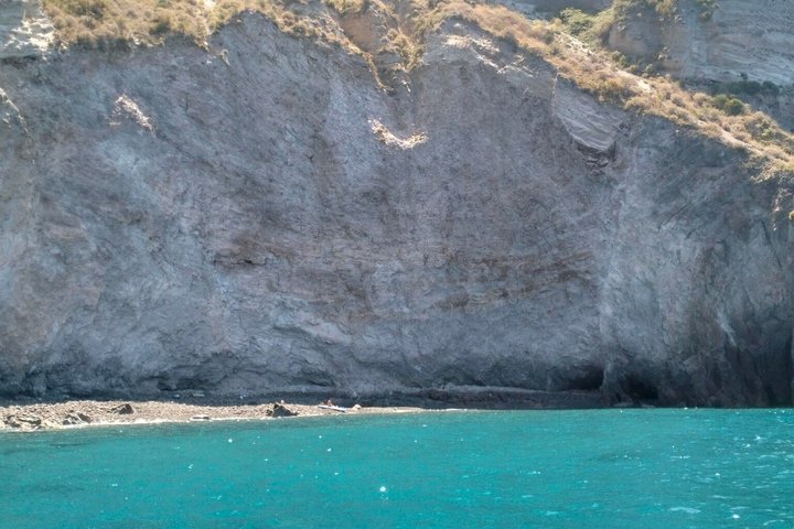 Excursion en bateau depuis Lipari entre les volcans et les paysages non contaminés 4/6 pax