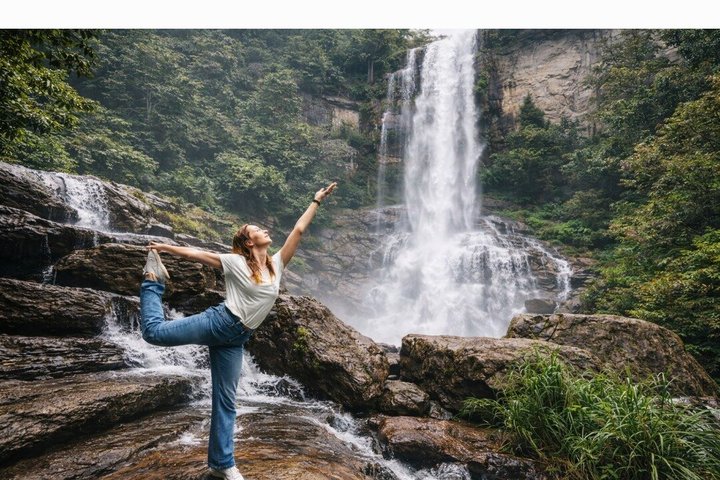 Nuwara Eliya Theeplukken en Proe-tochten Watervaltochten