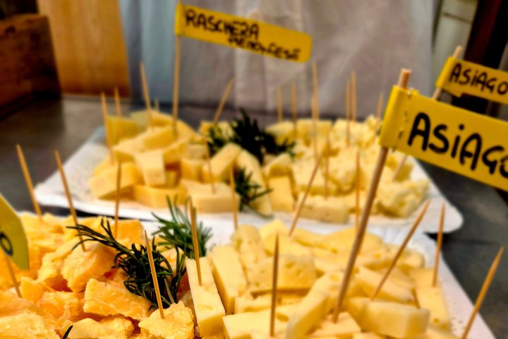 Padua Food Tour Marked til Osteria, 10 + Tastere, Vin, Lokalguide