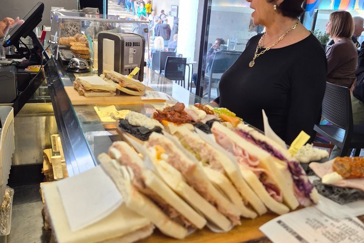 Padua Food Tour Marked til Osteria, 10 + Tastere, Vin, Lokalguide