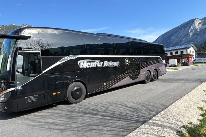 Gita di un giorno VIP Neuschwanstein, Linderhof e Grotta da Monaco di Baviera