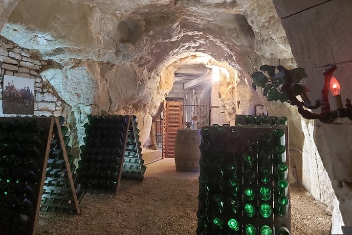 Degustazione di vino con il produttore di vino al Domaine Beaumont Distré-Saumur