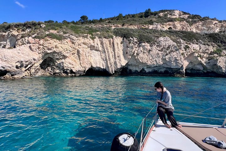 Katamarantur med stopp for bading og snorkling og en skål med Prosecco.