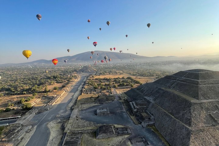 Ballongfly + Grotta frokost + Teotihuacan tur fra Mexico City