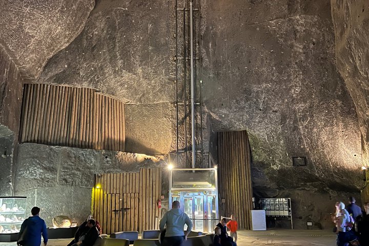 Wieliczka Salt Mine: Visita guiada a partir de Cracóvia (com hotel pick-up)