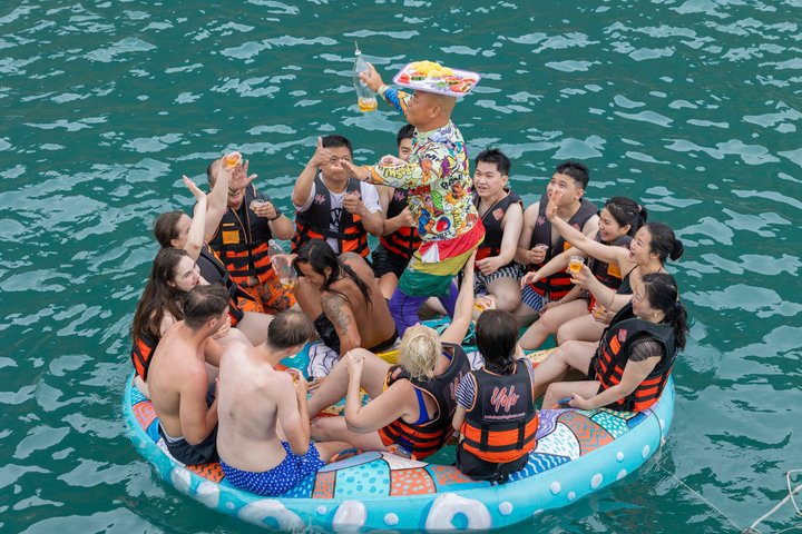 Coral Reef Snorkeling en Floating Bar Party vanuit Nha Trang