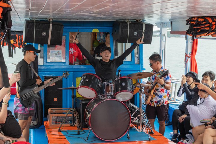 Coral Reef Snorkeling en Floating Bar Party vanuit Nha Trang