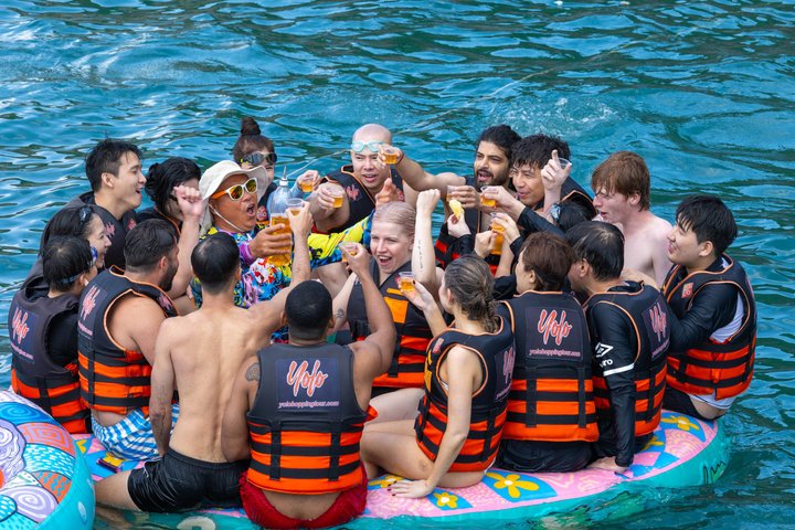 Coral Reef Snorkeling en Floating Bar Party vanuit Nha Trang