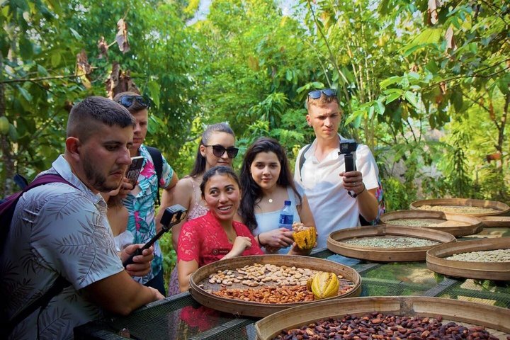 Restauranter i nærheten av Beratan Temple & Tanah Lot Private Tour