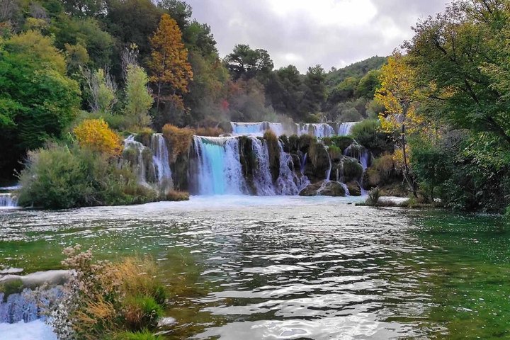 Da Trogir, Seget, Okrug: Cascate di Krka & tour culturale di Sebenico