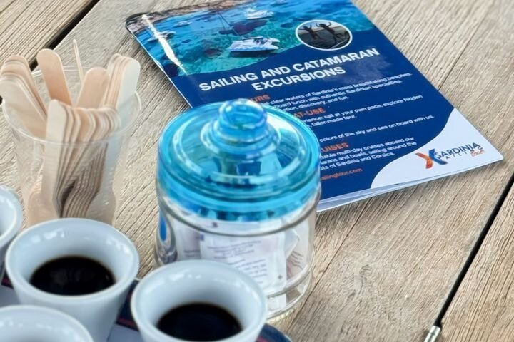 Excursão de barco pelo arquipélago de La Maddalena saindo de Cannigione