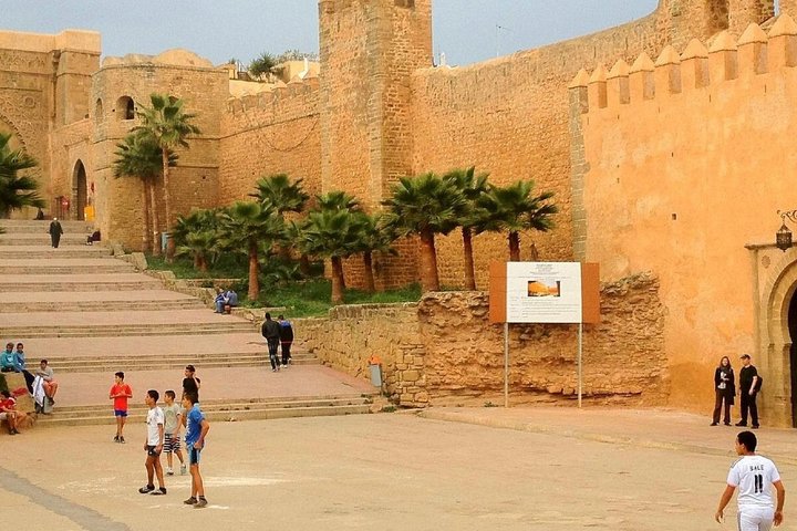 Tour privato TukTuk di Rabat: Medina, Chellah, Torre Hassan, Udaya