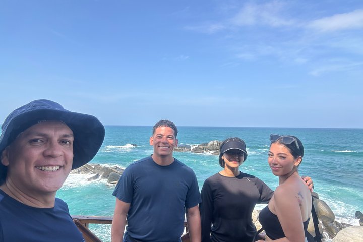 Privat Tayrona Hike till Cabo San Juan : Tvåspråkig Guide + Transport