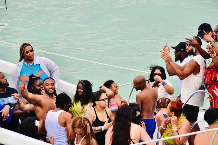 Punta cana Hip Hop party Boat & Live DJ Free Drinks *Only Adults