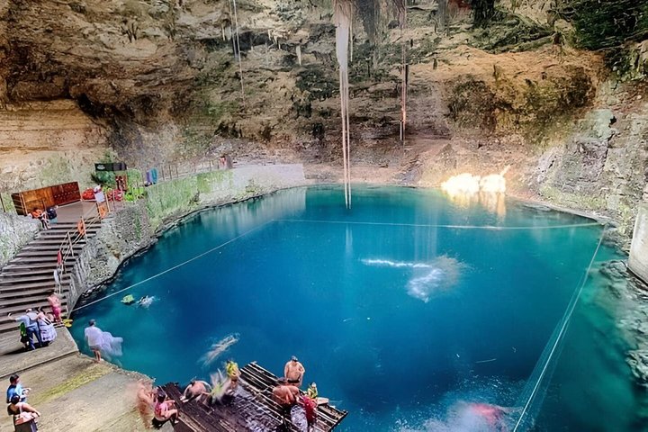 Chichen Itza Cenote Saamal och Valladolid dagstur från Cancun