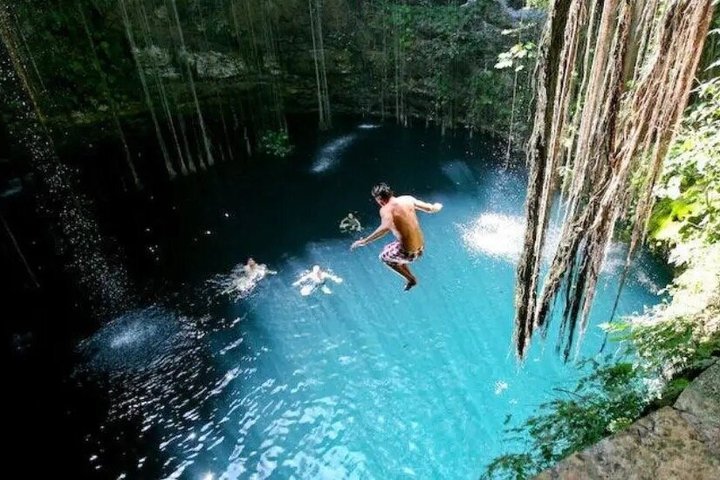 Chichen Itza Cenote Saamal och Valladolid dagstur från Cancun
