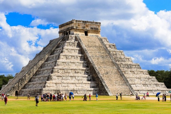 Chichen Itza Cenote Saamal och Valladolid dagstur från Cancun