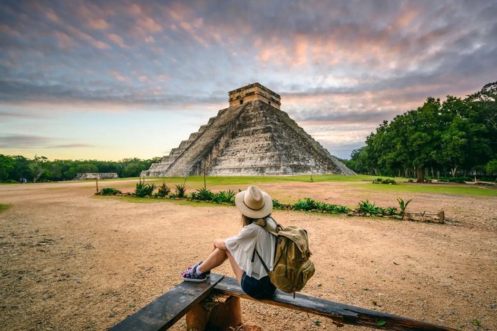 Chichen Itza Cenote Saamal och Valladolid dagstur från Cancun