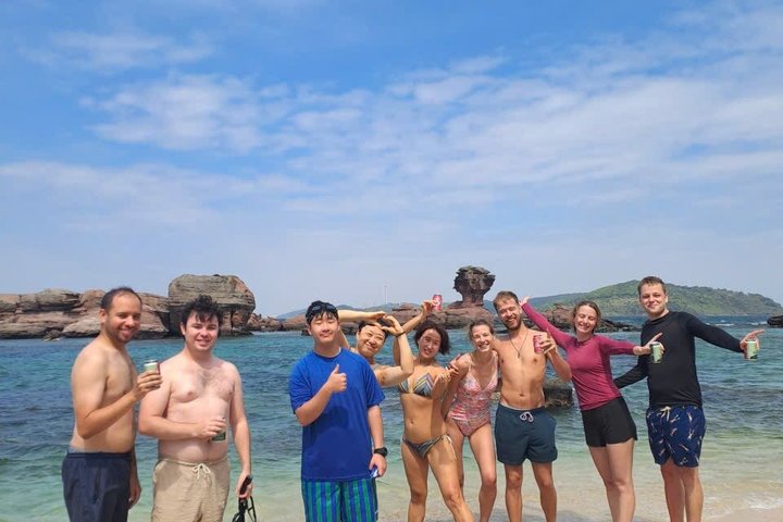 Esperienza di snorkeling di mezza giornata nell'isola di Phu Quoc