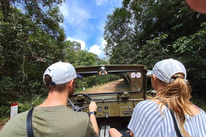 Explore o norte da ilha de Phu Quoc por Jeeps do Exército Clássico