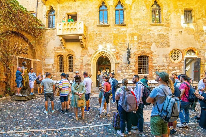 Verona: Tur med arena, kabelbil og valgfrie Juliet billetter