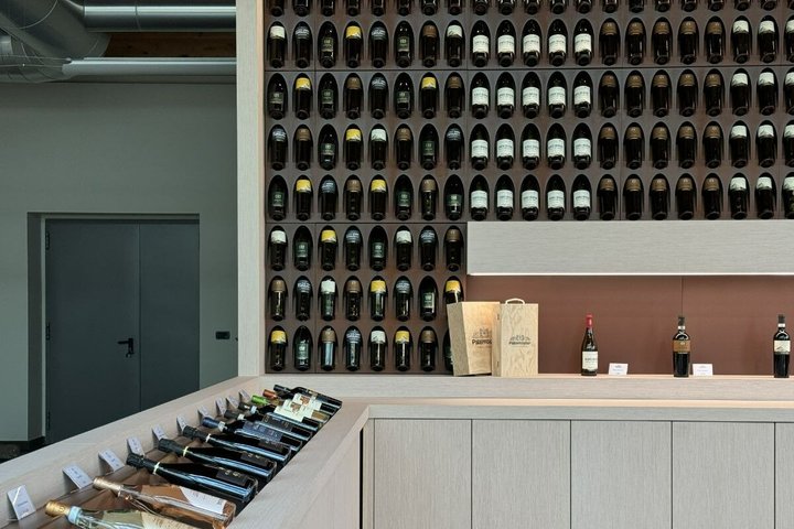 Visita à vinícola Basilicata e degustação de vinhos Aglianico em Barile