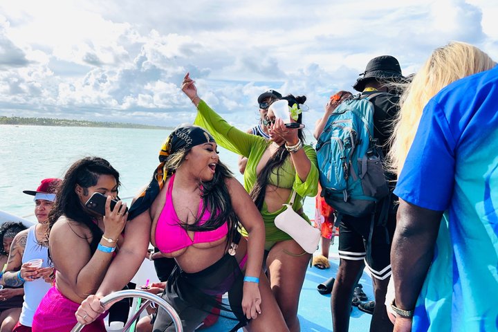 #1 Punta Cana Hip Hop Adults Only Party Boat avec Open Bar et DJ