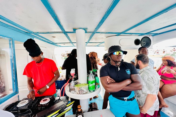 #1 Punta Cana Hip Hop Adults Only Party Boat avec Open Bar et DJ